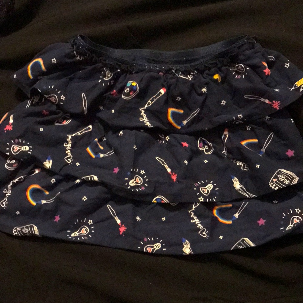 Art skirt